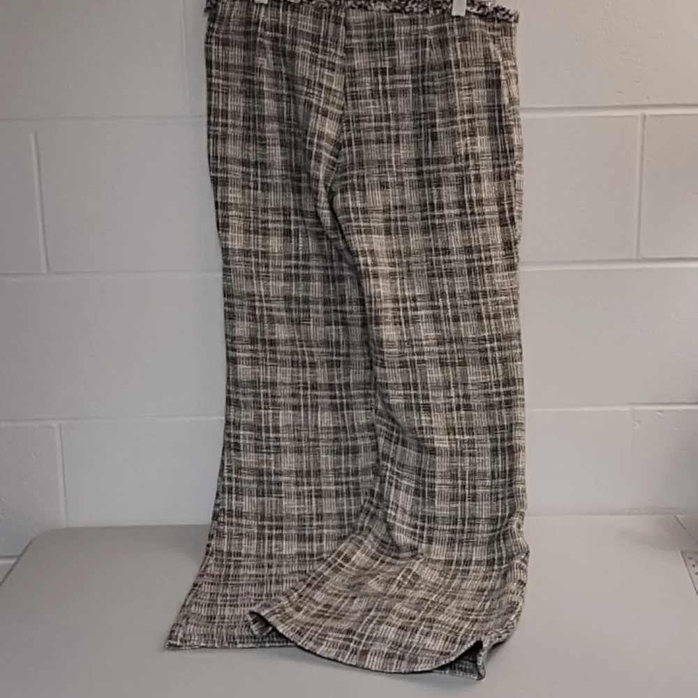 Zara 8 Textured Raw Fringe Edged Trouser Pants Boot Cut Glen Plaid Black Cream